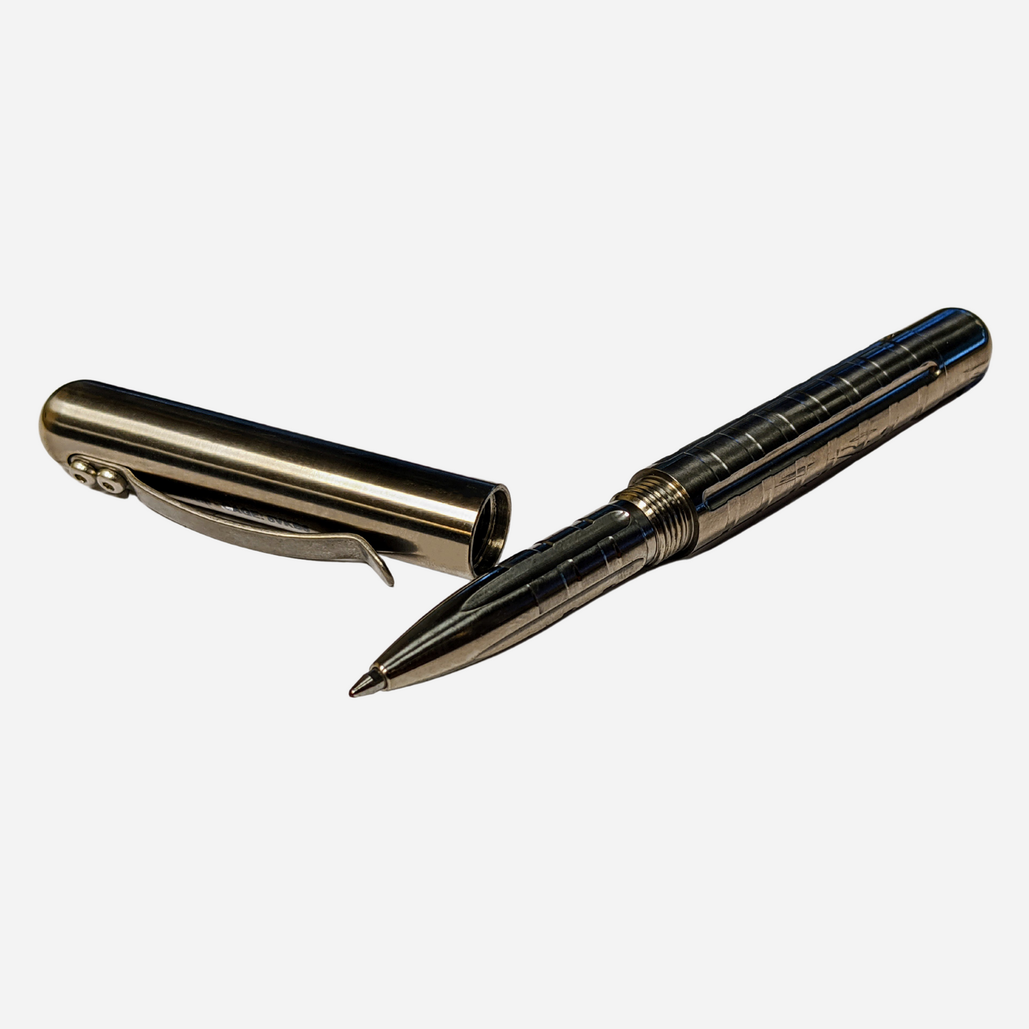 EMBASSY Pen in Titanium